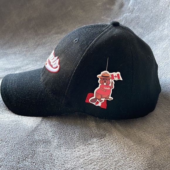 TORONTO CANADA HAT 🇨🇦 - Picture 2 of 8